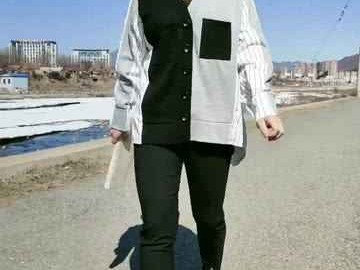 男士黑衬衫裤子搭配秘籍让你轻松穿出型格