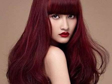 黑黄皮肤别硬穿“显白色” 选对这几种颜色气质开挂