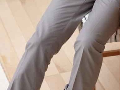 白色裤子配鞋全攻略 从夏日凉风到秋冬暖意一次搞定