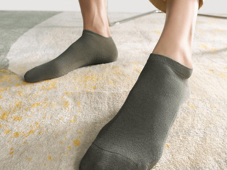 从脚底开始讲究 2025让你上瘾的好袜子品牌大揭秘