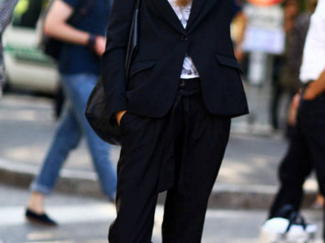 时髦不重样！西装裤的满分外套搭配指南