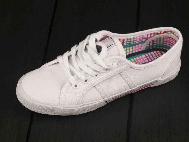 扒一扒那个和赛车、足球、潮流都沾边的彪马，到底是啥来头？