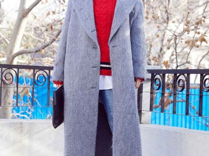 毛衣外套内搭攻略，这么穿暖和又好看