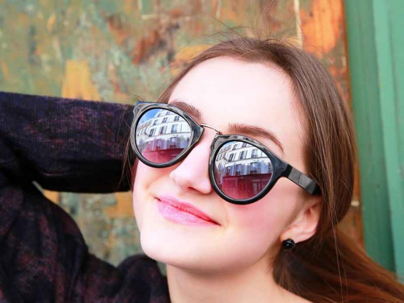 挑墨镜别光看脸 护眼才是正经事