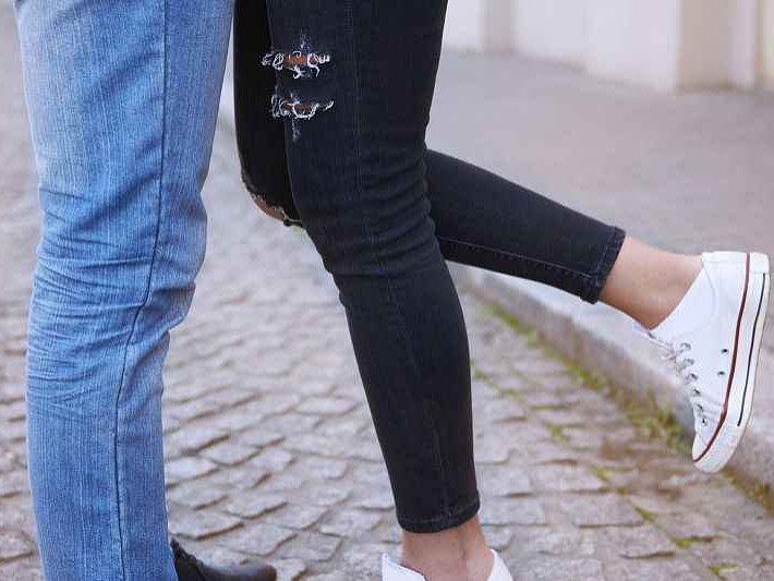 AJ1穿搭指南这样配裤子让你秒变潮流达人