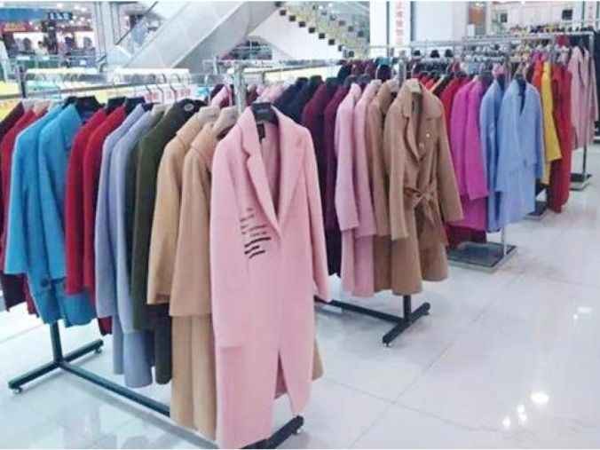 摩奥衣服价格亲民背后的秘密，教你聪明省钱的购物门道