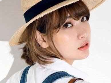 短发女孩帽子图鉴 从贝雷帽到棒球帽的造型秘诀