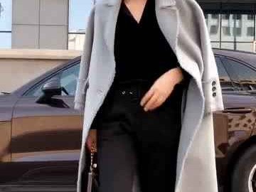 秋冬大衣别再只配小黑裤 这些裤子搭法让你时髦又显瘦