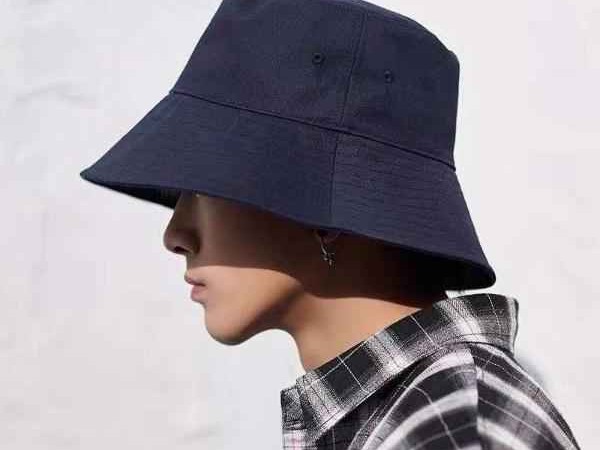 男人帽子戴对直接颜值翻倍 这篇指南让你从头帅起