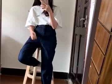 梨形身材裤子挑选全攻略 显瘦穿搭不在话下