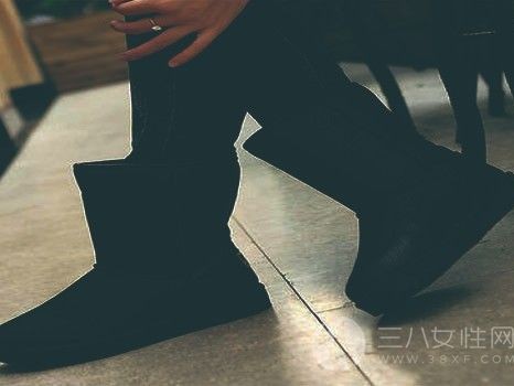 雪地靴配裤子不土还显瘦的宝藏穿法